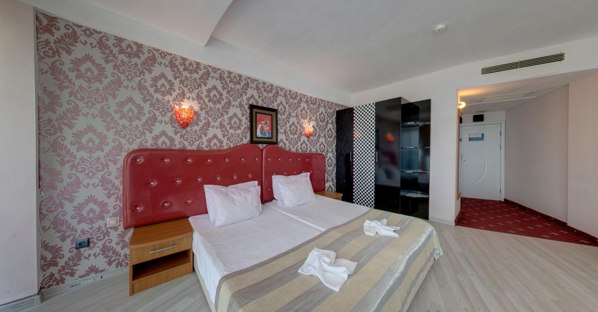 Sirius Beach And Spa Hotel 4*